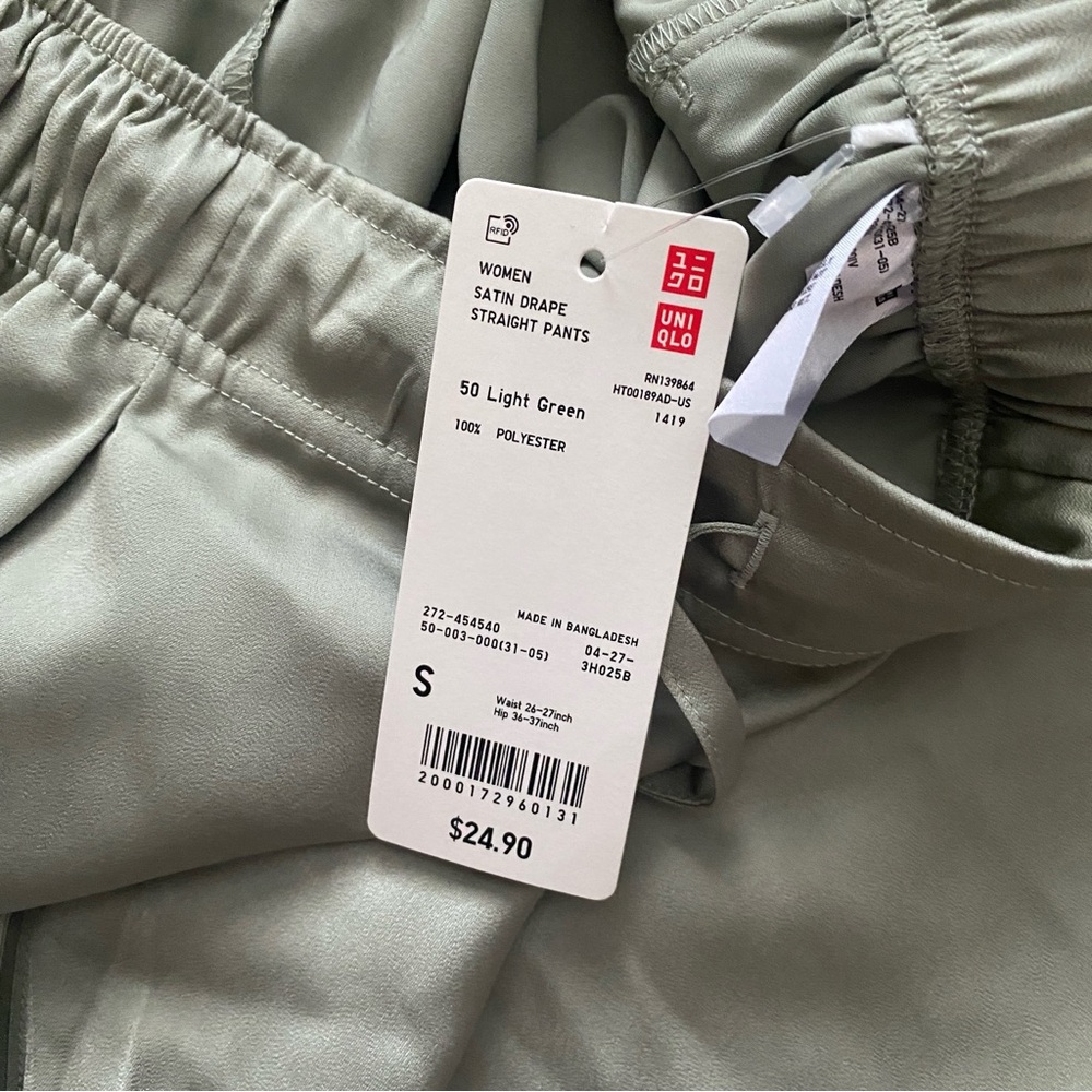 Uniqlo NWT satin drape straight pants light green size small